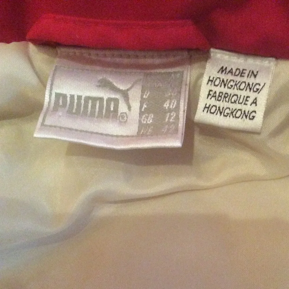 Super Cute Sporty Vintage Puma Puffy Zip‎ Up Crop Vest